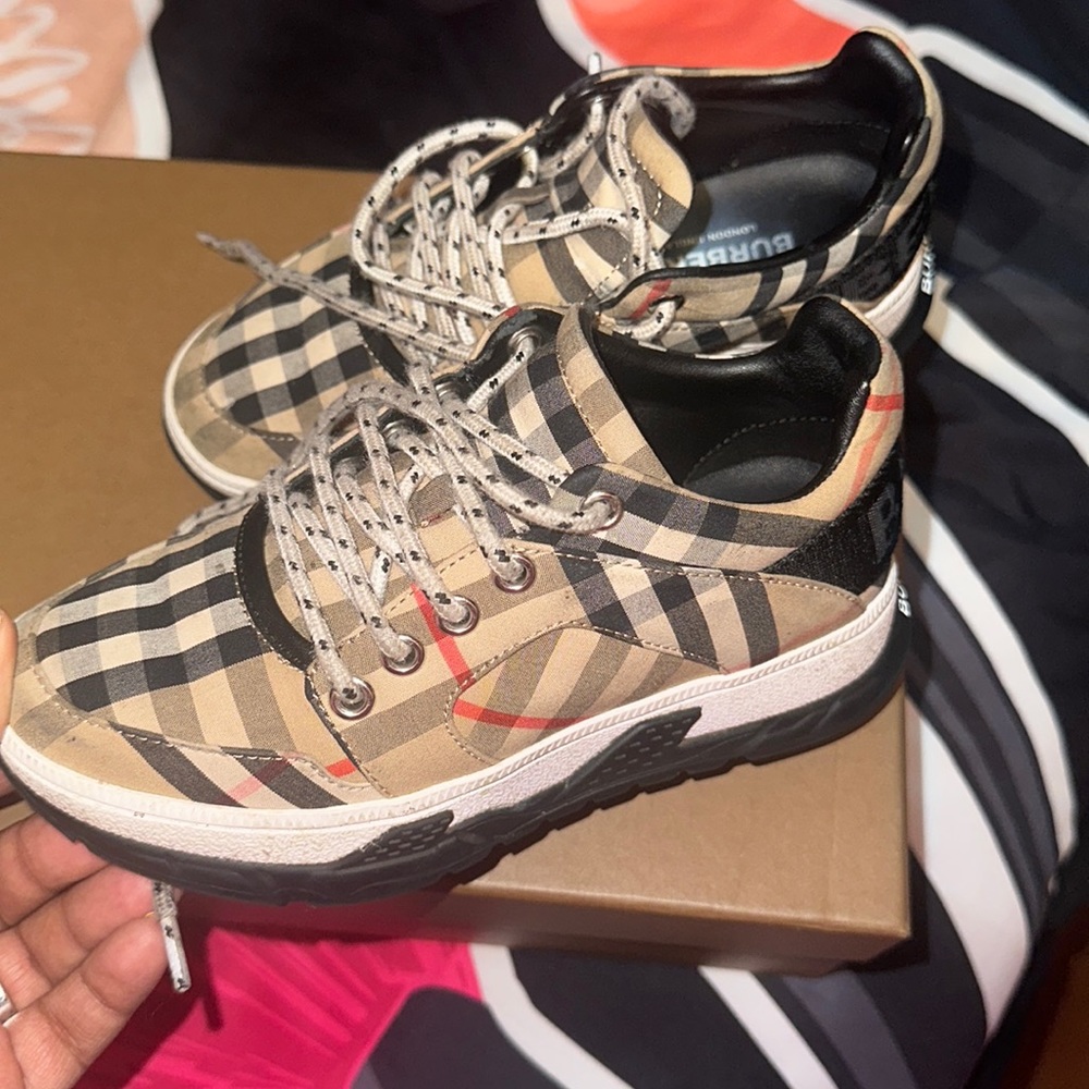 Burberry kids sneakers